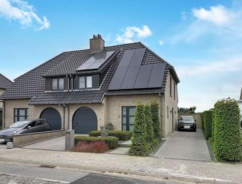                                         Woning te koop in Eernegem, € 475.000
