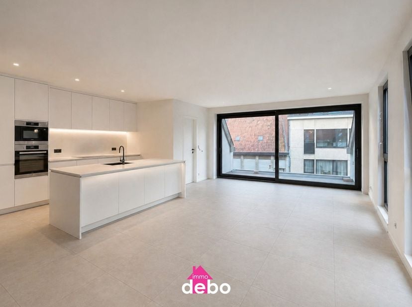 6% btw mogelijk, op een perfecte ligging in het centrum van Ardooie...<br />
<br />
Dit duplex appartement bevindt zich op de tweede en derde verdiepi