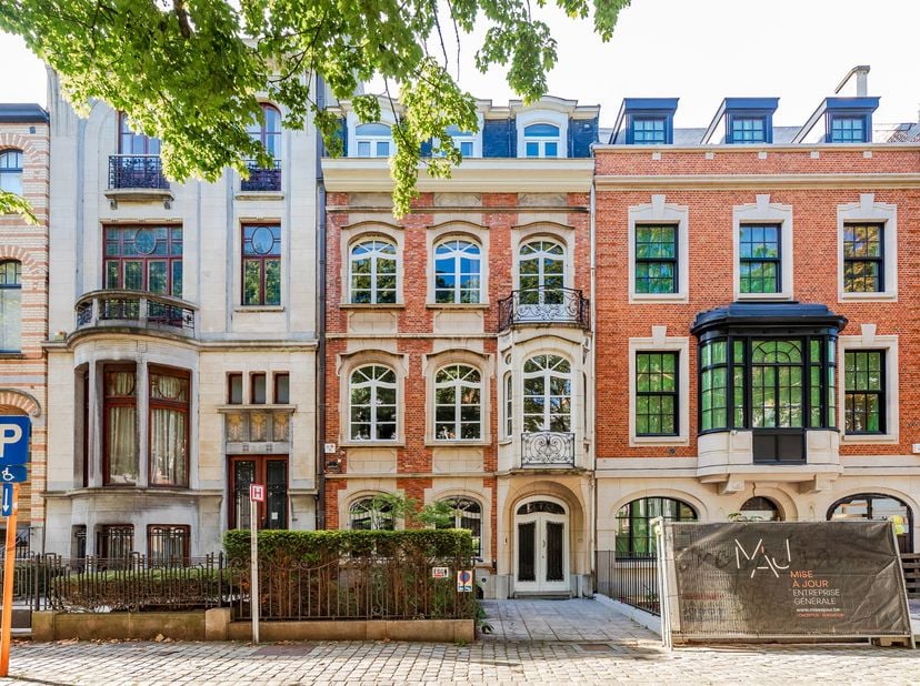 Huis te koop in ,
                    1050 Elsene