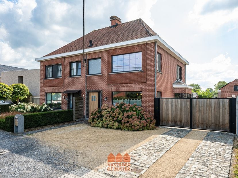 Huis te koop in Waalbeekstraat 14,
                    9870 Zulte