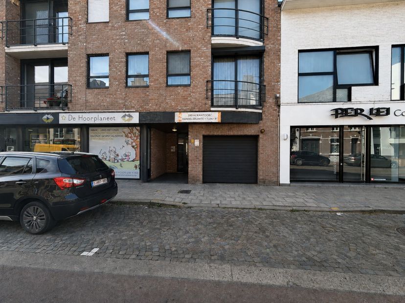 Ondergrondse autostaanplaats met automatische poort op een uitstekende ligging in Geel!<br />
<br />
Huurprijs: €75,00 per maand. <br />
<br />
De huu