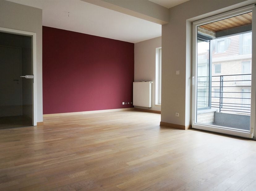 Marcel Thiry, dans une rue calme, superbe appartement 1 chambre de ± 60m² avec terrasse situé au 2E étage d’un petit immeuble avec ascenseur. Composit