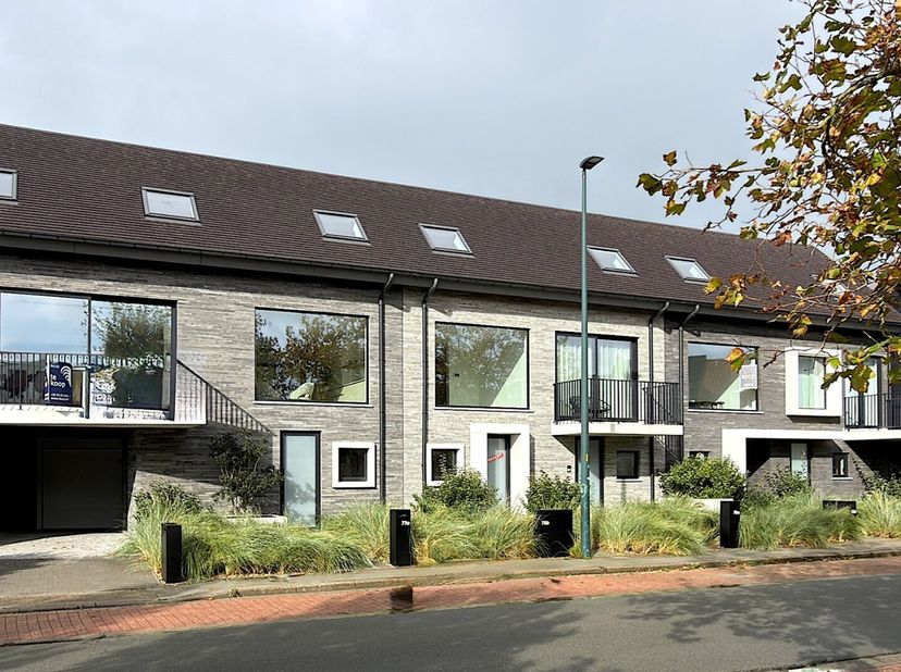 Dans le nouveau projet immobilier Piëmonte, situé à proximité du centre de De Haan, quelques garages sont encore disponibles. Le garage n° 5 se trouve