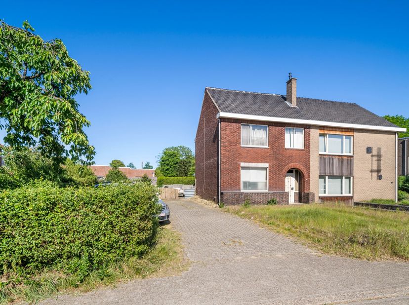 Maison à vendre
                    à 3680 Maaseik