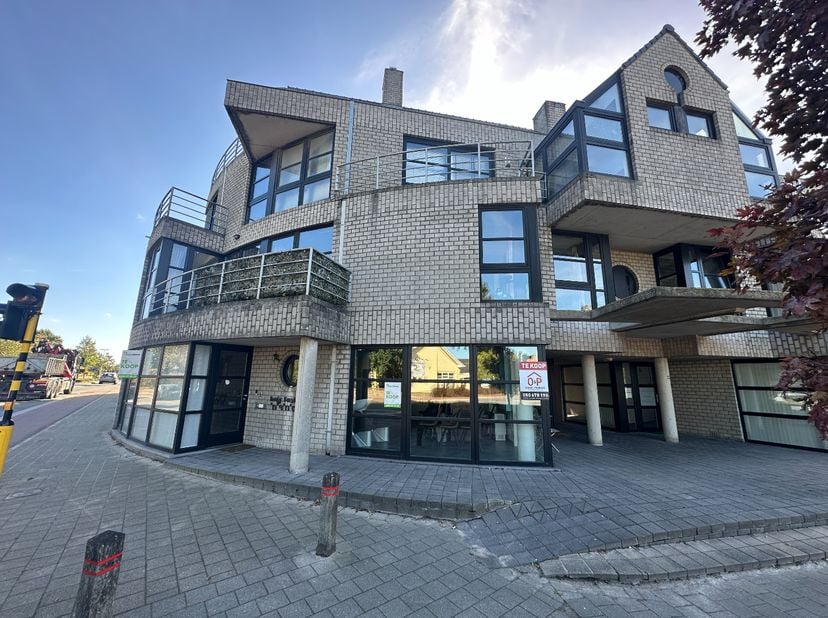Bedrijfsvastgoed te koop in Ringlaan 9 - B,
                    8680 Koekelare