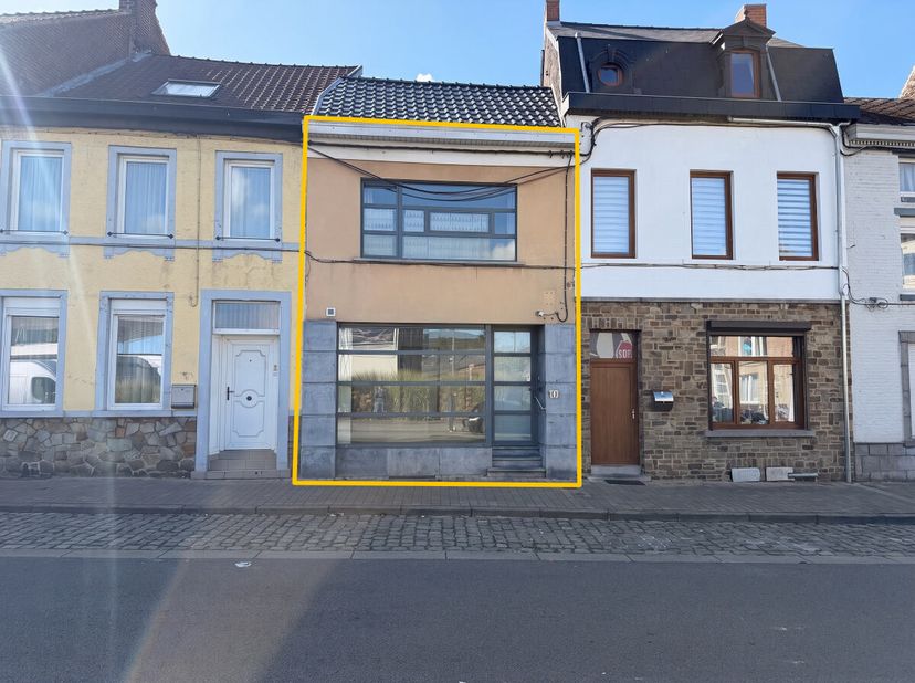 Maison à vendre à ,
                    6041 Gosselies