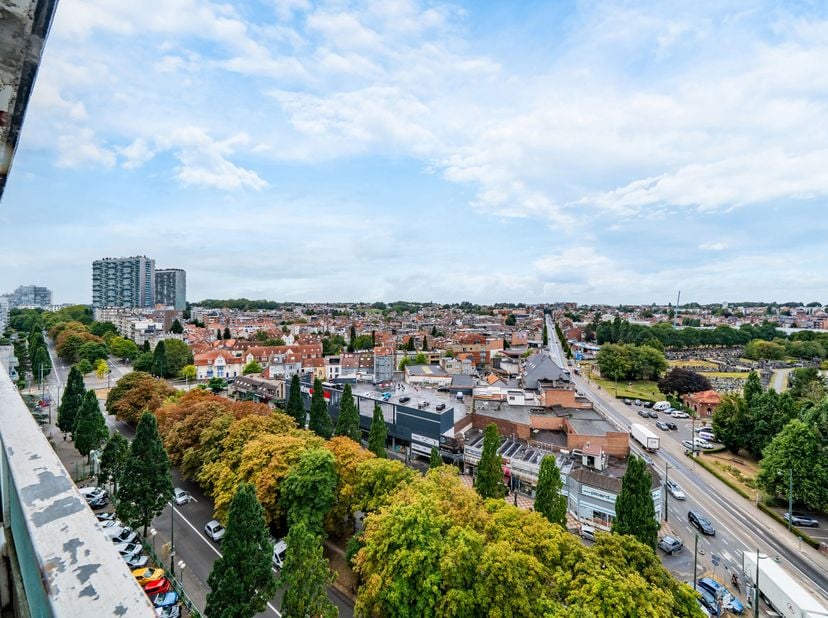 Appartement te koop in Boulevard Louis Mettewie 46 bus D10,
                    1080 Sint-Jans-Molenbeek
