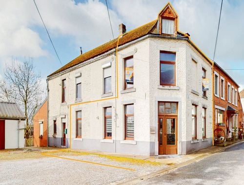                                         Maison à vendre à Boussu-lez-Walcourt, € 145.000
