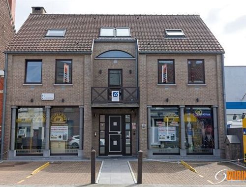                                         Burelencomplex te koop in Erquelinnes, € 480.000
