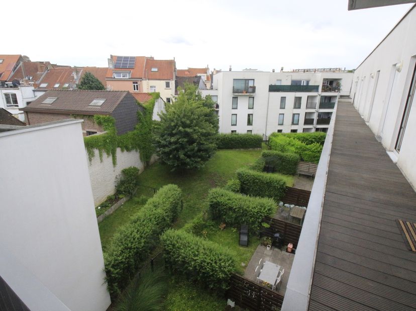Info &amp;amp; bezoeken via info@thebridge.be Vrij bij verkoop<br />
In de gewilde wijk “Lambermont - CHU Brugmann”, vlakbij alle stedelijke voorzieningen