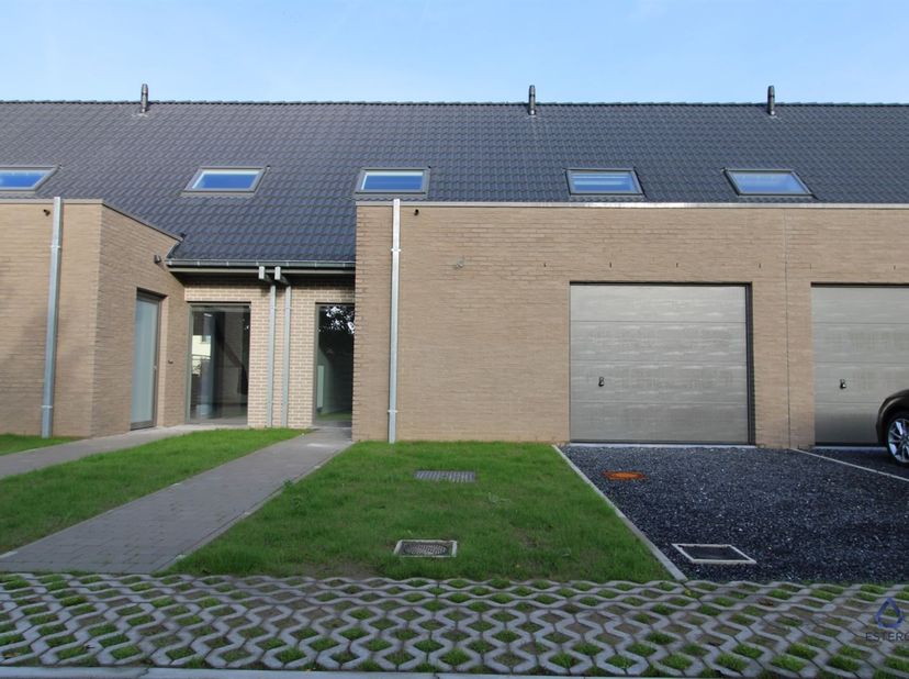 Maison à louer à Rue de la Sucrerie 20D,
                    7740 Warcoing