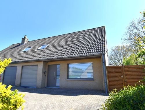                                         Woning te koop in Harelbeke, € 349.000
