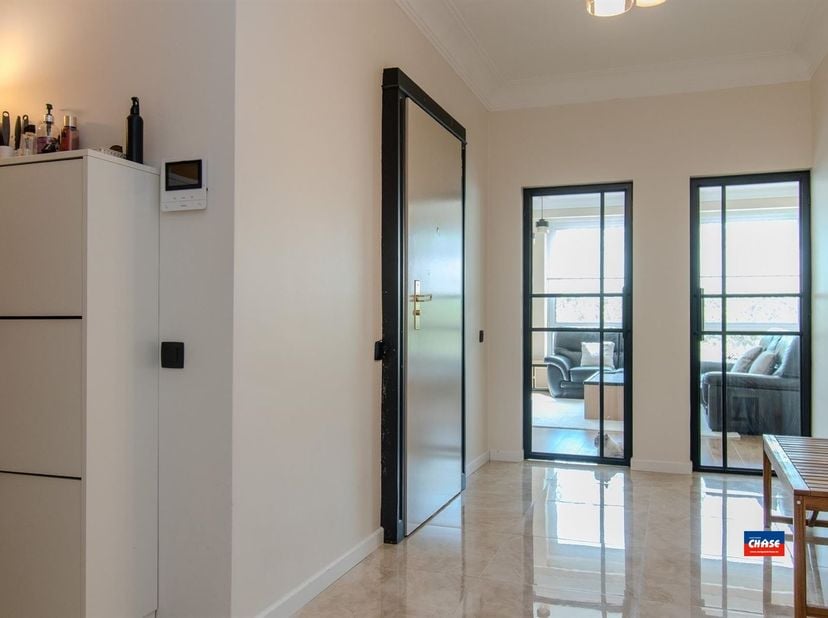 2000 ANTWERPEN | ZEER RUIM APPARTEMENT (189m²) MET DRIE SLAAPKAMERS EN TWEE BADKAMERS GELEGEN IN HARTJE ANTWERPEN | EPC A |<br />
Ontdek dit uitzonde