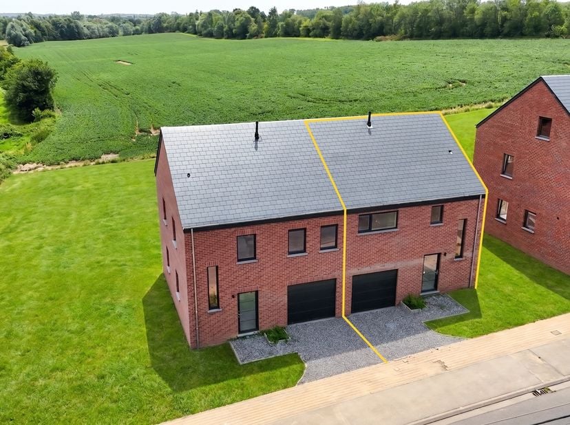 Huis te koop in Rue Royale 81,
                    6141 Forchies-la-Marche