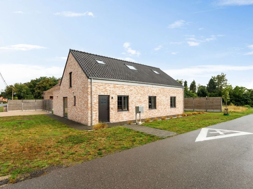 Huis te koop in Neetstraat 1,
                    2490 Balen