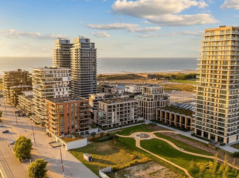 Op de prestigieuze Oosteroever bevindt zich deze stijlvol ingerichte en uitstekend onderhouden penthouse in residentie Victoria. Op wandelafstand van