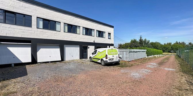 Bien professionnel à vendre à 7380 Quiévrain