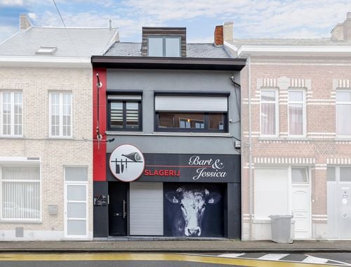                                         Bâtiment commercial à vendre à Ninove, € 389.000
