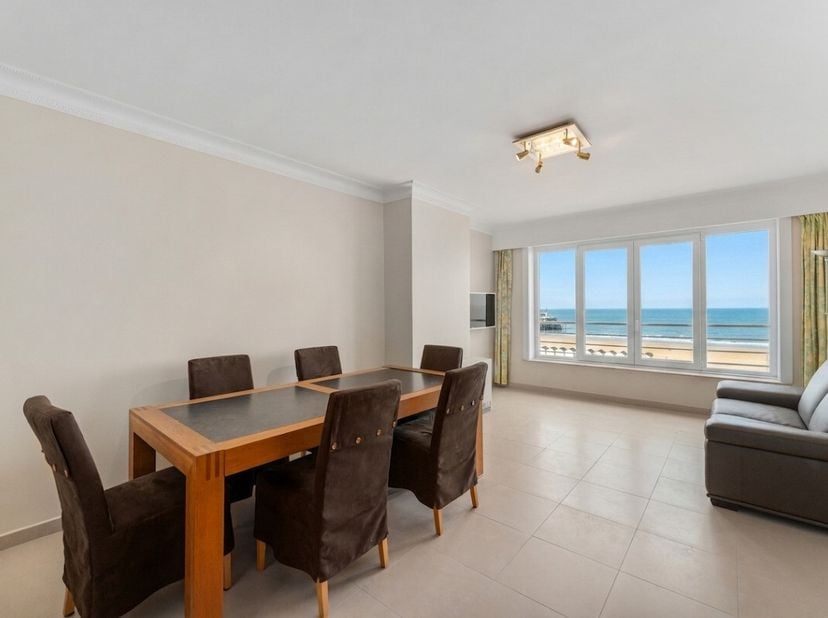 Blankenberge: Instapklaar appartement met zeezicht, 3 slaapkamers en mogelijkheid garage te koop! Op de 5e verdieping van residentie "Savannah", Zeedi