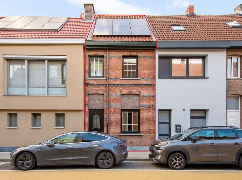Huis te koop in Driekoningenstraat 144,
                    9100 Sint-Niklaas