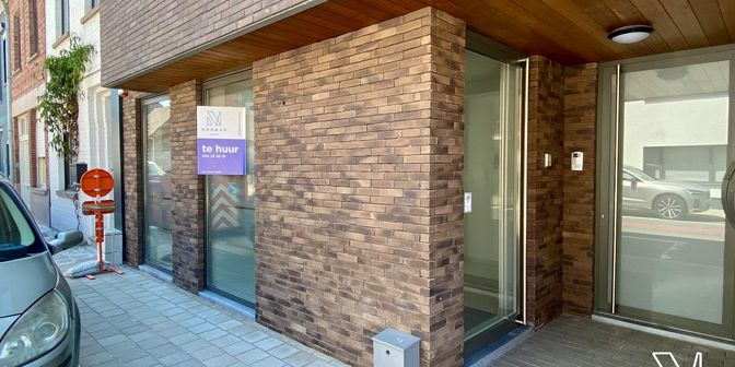 Bien professionnel à louer à Generaal Deprezstraat 144 boîte 0001, 8530 Harelbeke