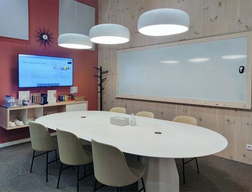                                         Immeuble de bureaux à louer à Glain, € 3.176
