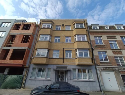                                         Appartement à vendre à Auderghem, € 235.000
