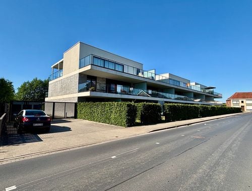                                         Appartement te huur in Sint-Eloois-Winkel, € 890
