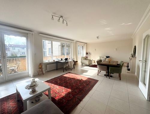                                         Appartement à louer à Woluwe-Saint-Pierre, € 1.450
