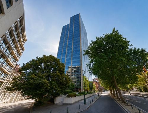                                         Bureaux à louer à Bruxelles, € 17.272
