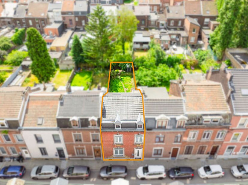 OPTION ! OPTION ! OPTION ! Magnifique maison bourgeoise (+/- 194m² daprès PEB) en bon état général 4 à 5 chambres avec terrasse et jardin idéalement s