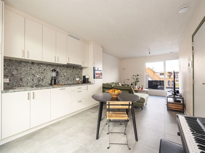 Appartement nouvellement construit avec jardin privé à Mortsel<br />
Dans un quartier calme et facilement accessible de Mortsel se trouve cet appartem