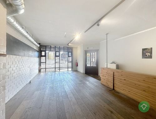                                         Commerce à vendre à Torhout, € 335.000
