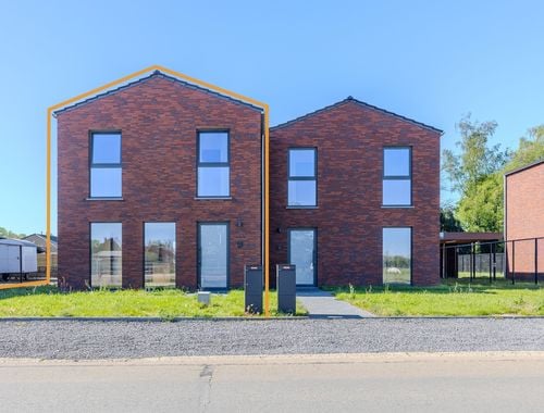                                         Maison à vendre à Opgrimbie, € 420.000
