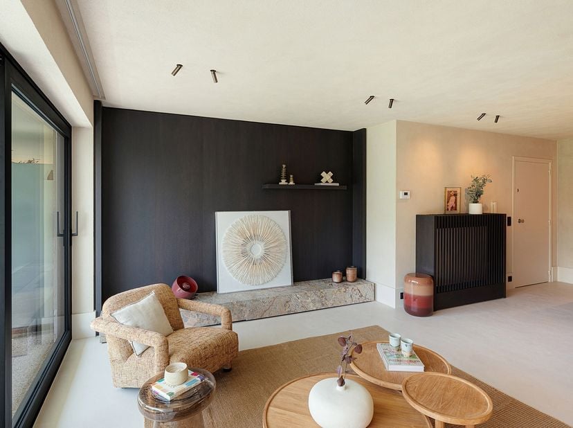 Stijlvol gerenoveerd appartement op toplocatie in het Zoute.<br />
Gelegen nabij wandeldijk, het Zwin en de Royal Zoute Tennis Club, geniet dit stijlv