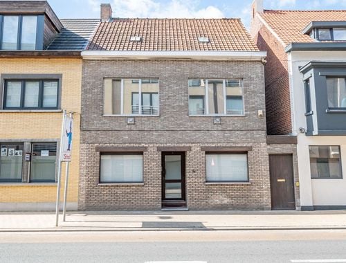                                         Woning te koop in Oostrozebeke, € 199.000
