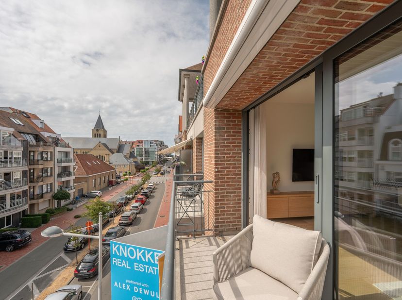 Exclusief en totaal gerenoveerd luxeappartement met uitzonderlijke afwerking op een absolute toplocatie in de prestigieuze Van Bunnenlaan, op enkele s