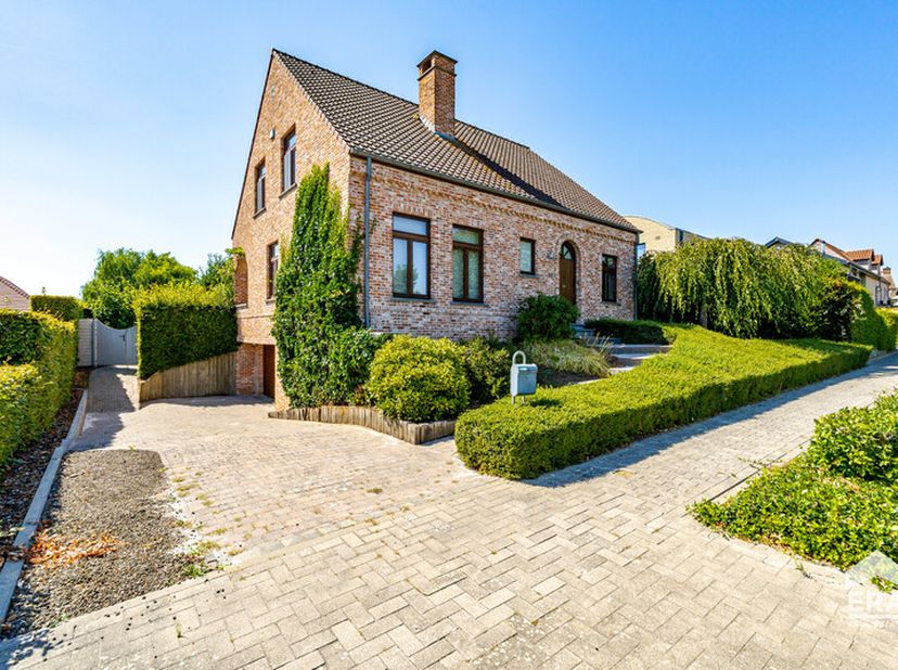 Huis te koop in Impeleer 222,
                    1600 Sint-Pieters-Leeuw