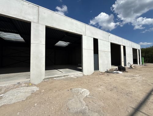                                         Entrepôt à vendre à Berlare, € 290.240
