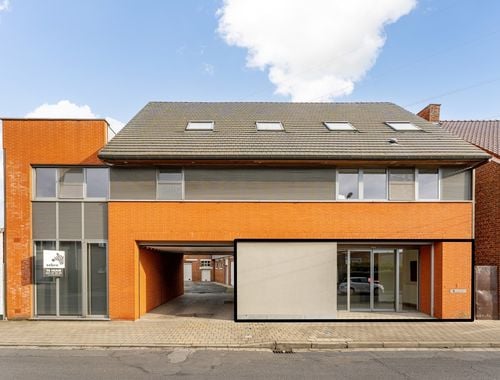                                         Entrepôt sans bureau à louer à Roeselare, € 1.200
