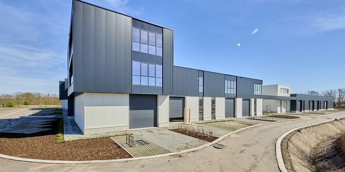Bien professionnel à vendre à Kompellaan, 3600 Genk