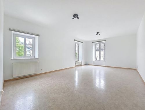                                         Appartement à louer à Arlon, € 950
