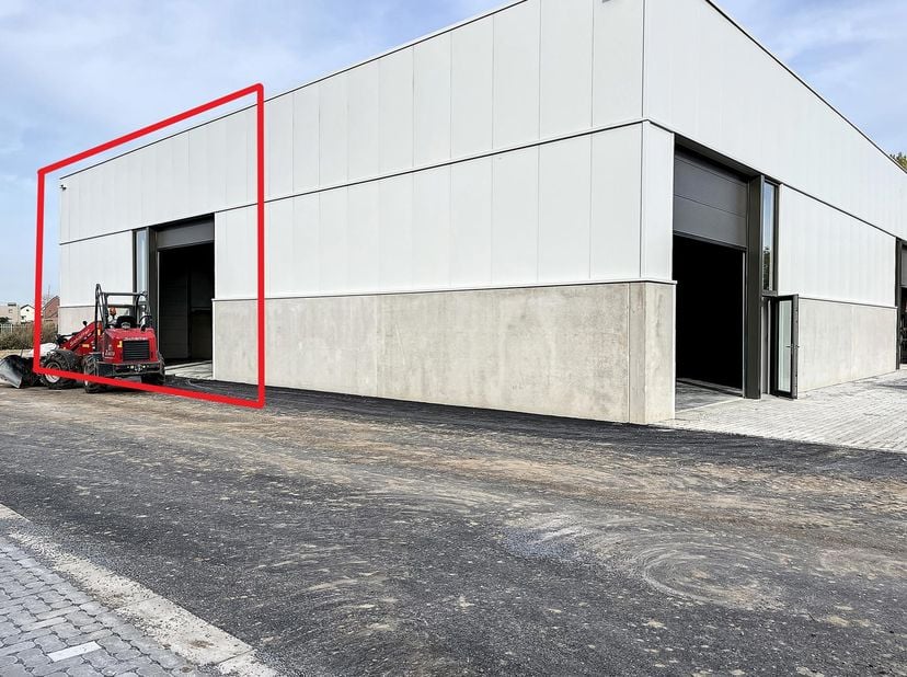 Bien professionnel à louer
                    à 3680 Maaseik