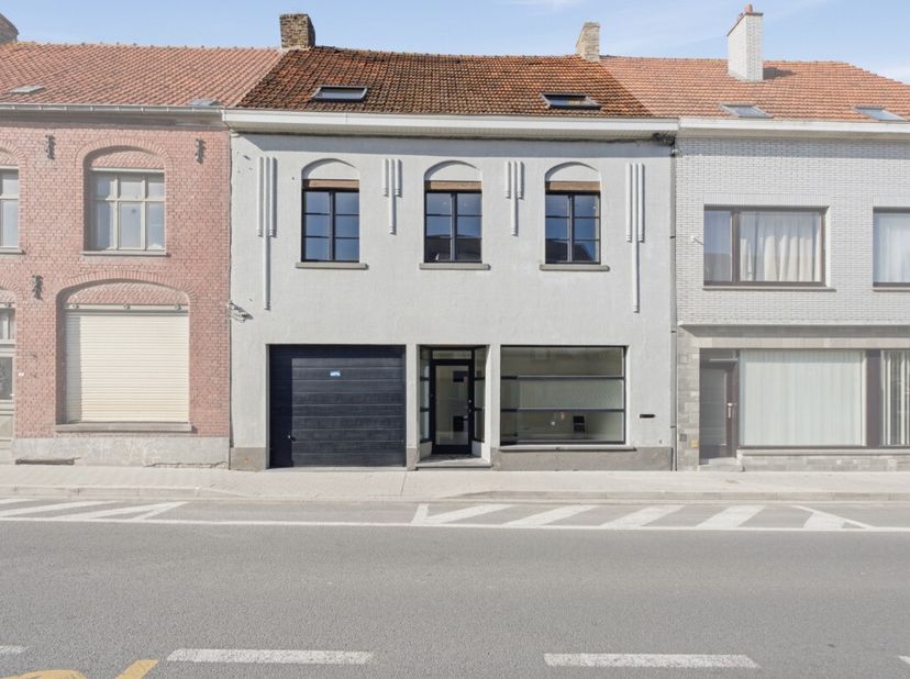 Huis te koop in Roeselarestraat 22,
                    8600 Esen