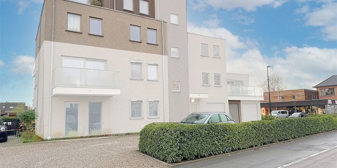 Appartement te huur in Hundelgemsesteenweg 140, 9820 Merelbeke