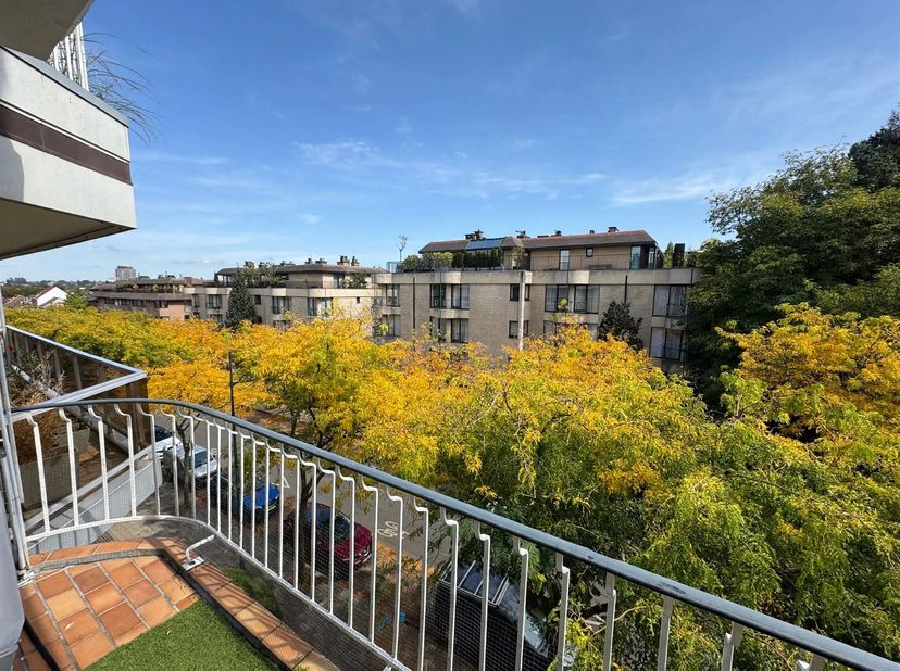 Appartement te huur in ,
                    1200 Sint-Lambrechts-Woluwe