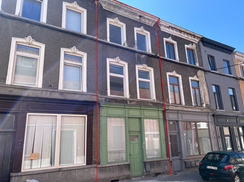 Maison de ville à Leuze-en-Hainaut Idéale premier achat ou investissement<br />
Située à Leuze-en-Hainaut, à proximité immédiate de toutes les commodi