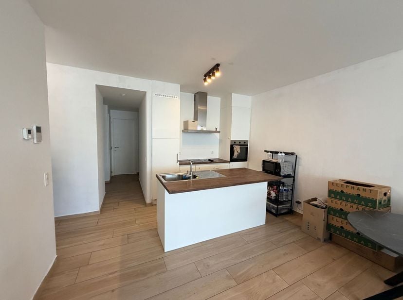 Appartement 1 chambre dans un emplacement de choix à Hoboken !<br />
<br />
Situation : Cet appartement bénéficie d'un emplacement de choix à Hoboken,