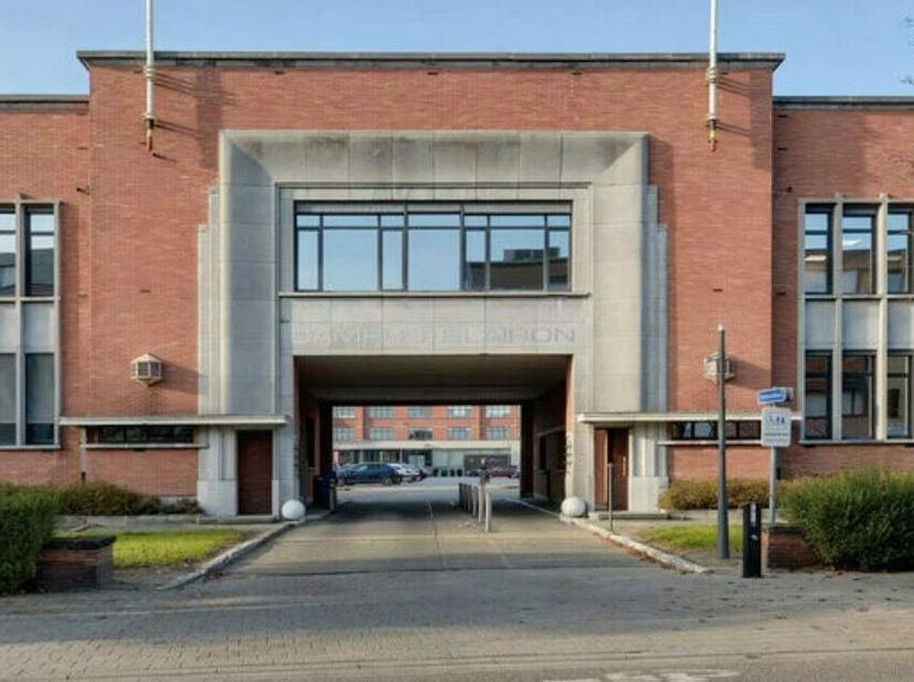 Bien professionnel à louer
                    à 2300 Turnhout