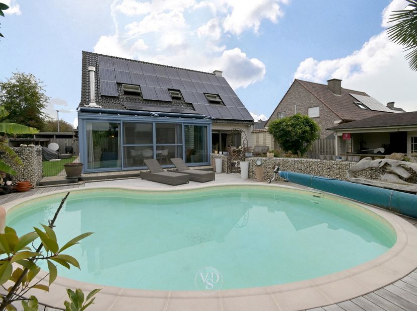 Maison à vendre à Pontweg 67,
                    9890 Gavere